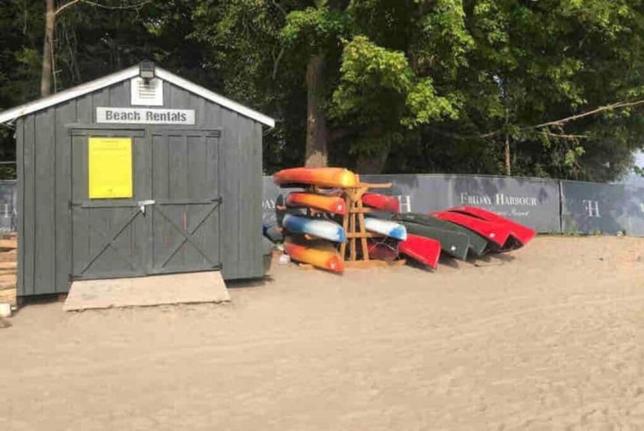 Stunning Stayz At Friday Harbour Beach Marina Resort Lake Simcoe Innisfil Extérieur photo