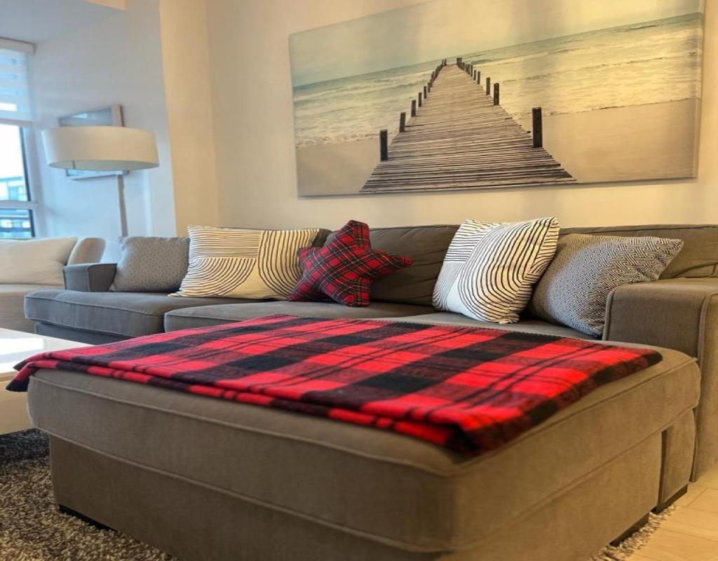 Stunning Stayz At Friday Harbour Beach Marina Resort Lake Simcoe Innisfil Extérieur photo