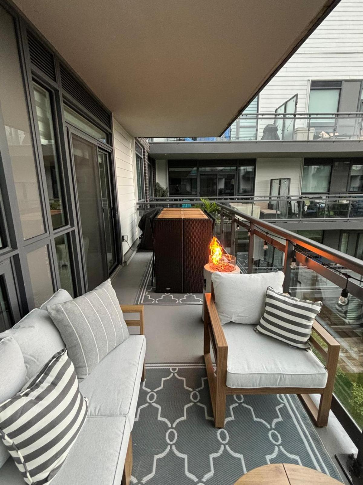 Stunning Stayz At Friday Harbour Beach Marina Resort Lake Simcoe Innisfil Extérieur photo
